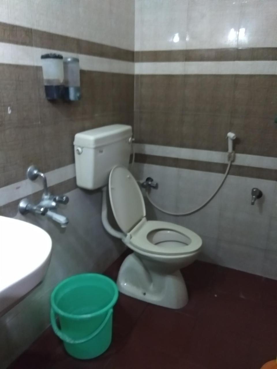 Sai Tirumala Residency ティルパティ エクステリア 写真