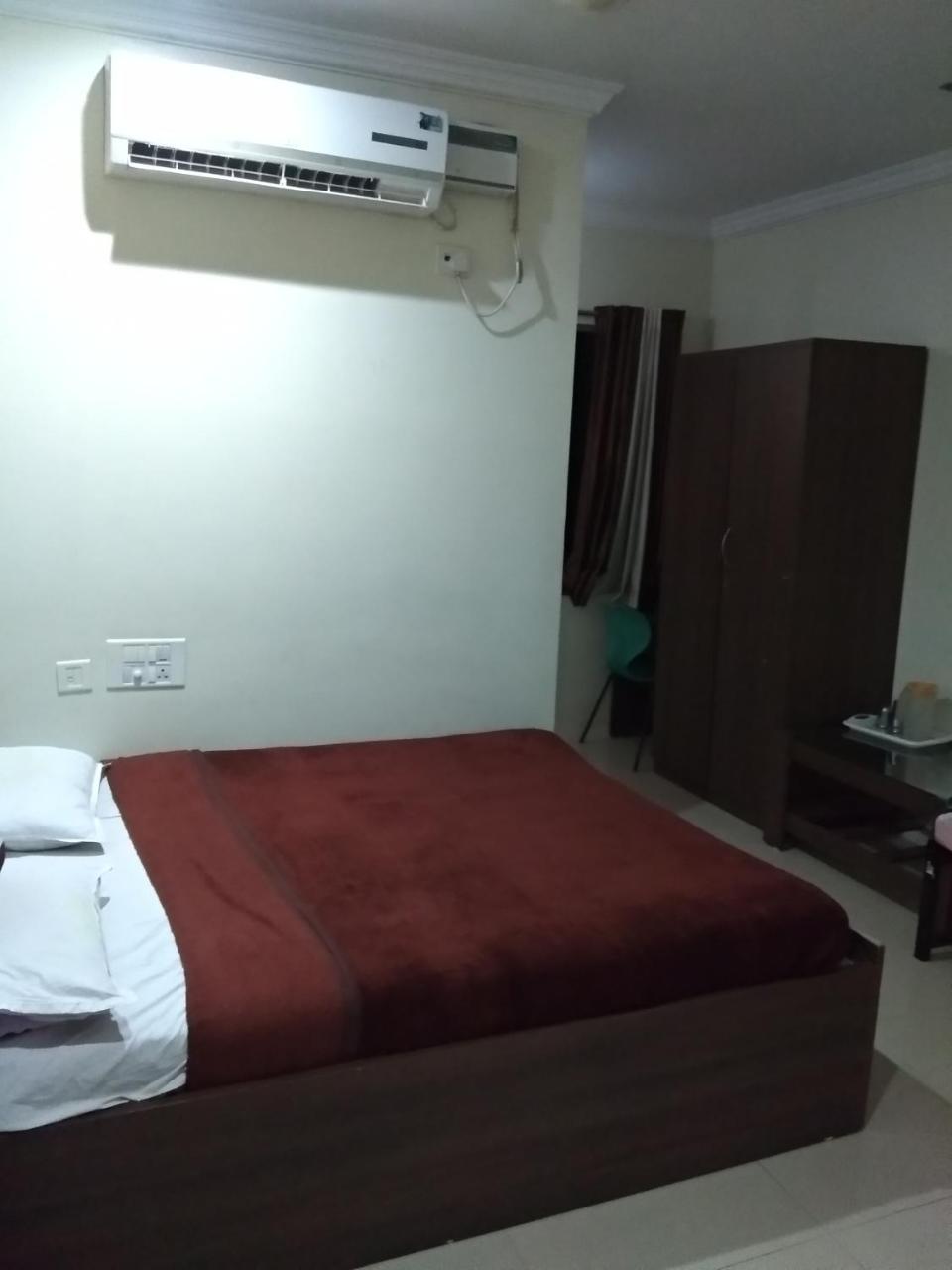 Sai Tirumala Residency ティルパティ エクステリア 写真
