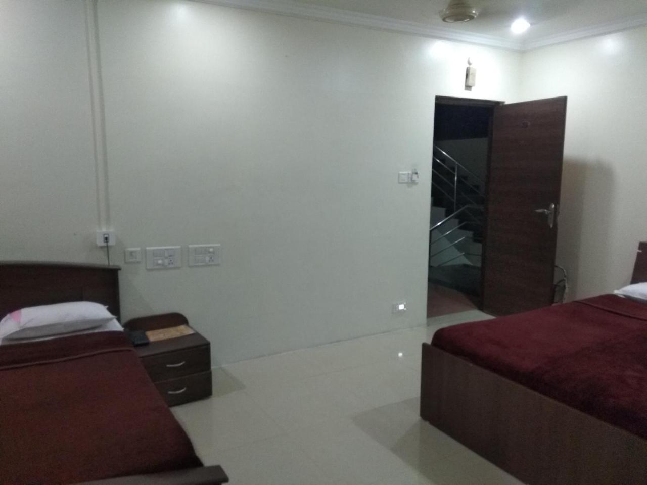Sai Tirumala Residency ティルパティ エクステリア 写真