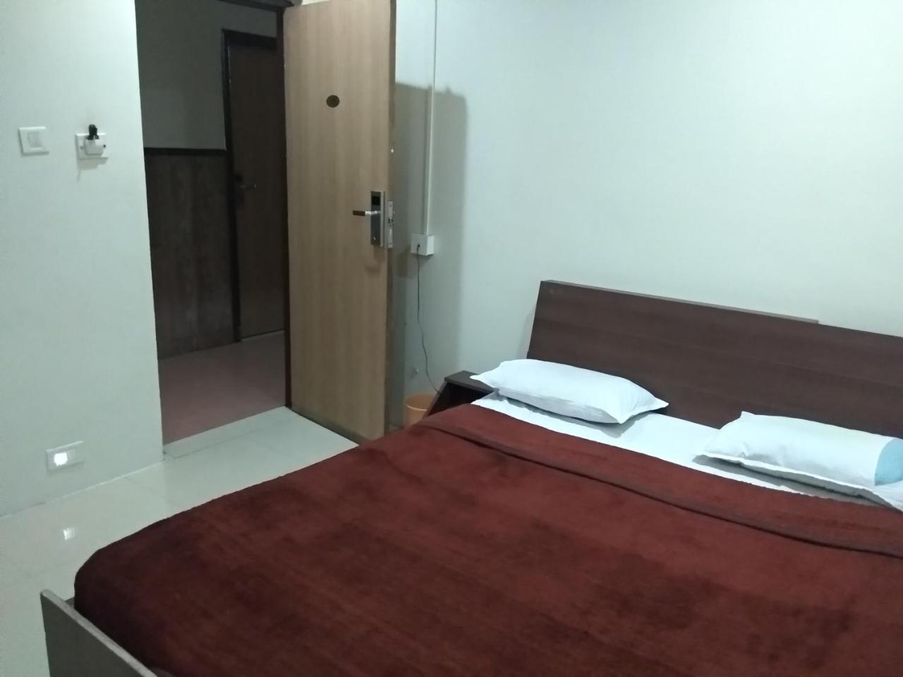 Sai Tirumala Residency ティルパティ エクステリア 写真