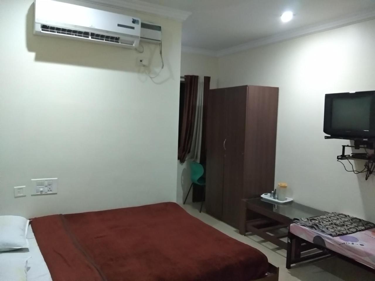 Sai Tirumala Residency ティルパティ エクステリア 写真